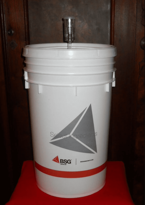 6.5 Gallon Plastic Fermenting Bucket